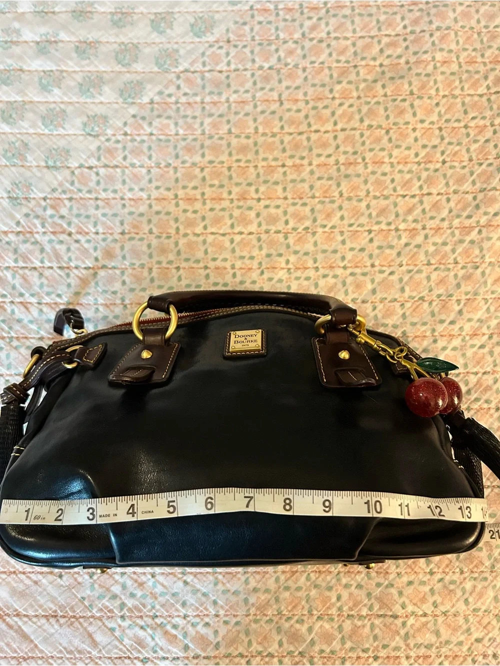 Stunning Dooney & Bourke Medium Mail Satchel in Black Florentine Toledo Leather